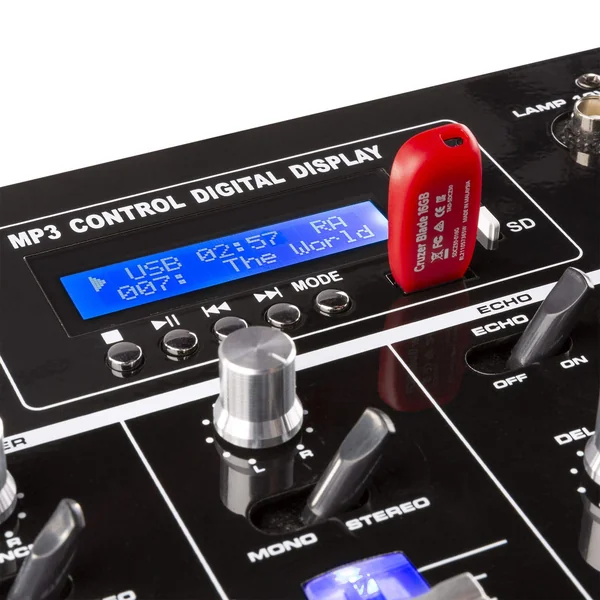 2nde Vie - SkyTec STM-3007 Table de Mixage 6 Canaux SD/USB/MP3/LED/Bluetooth 19"