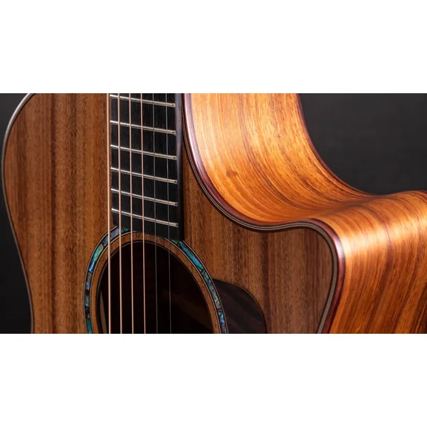 724ce - natural gloss