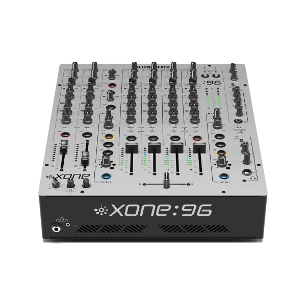 Allen & Heath XONE-96 console Club DJ 6 voies + carte son