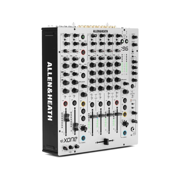 Allen & Heath XONE-96 console Club DJ 6 voies + carte son