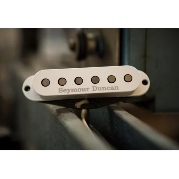 Alnico II Pro Flat Strat APS-2