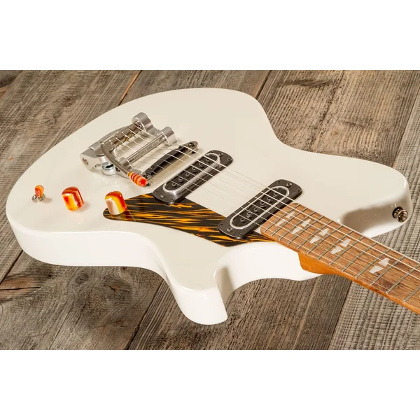 A-Type #A672 - moonlight white
