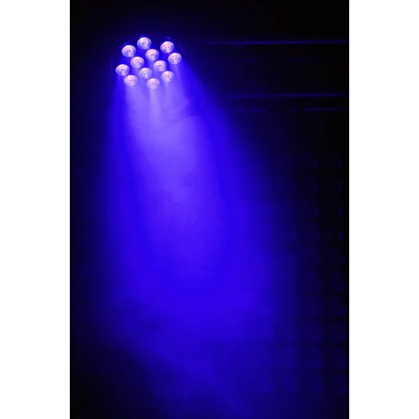 BeamZ BT300 - Projecteur FlatPAR, 12x LED RGBAW-UV, 10W par LED avec Télécommande