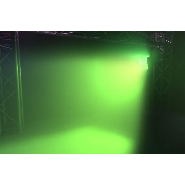 BeamZ Pro BTF200CZ - Projecteur Fresnel à LED, RGBW 200 Watts, Mode DMX