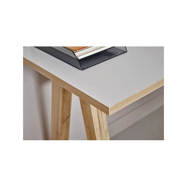 Bureau informatique blanc épuré Bureau design Bureau moderne