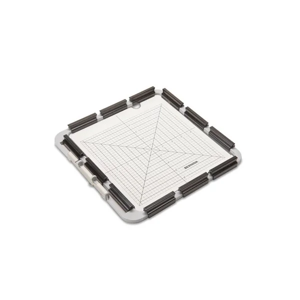 Cadre de Broderie à Pinces de Taille Moyenne - 215x215mm - BERNINA : La solution parfaite pour les passionnés de quilt
