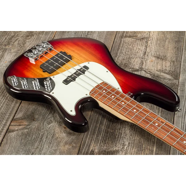 California TM4 SL Superlight - ultra soft aged 3-tone sunburst gloss