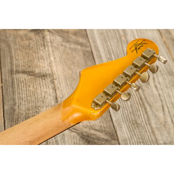 Custom Shop Bone Tone Stratocaster #CZ584251 - super heavy relic 3-color sunburst