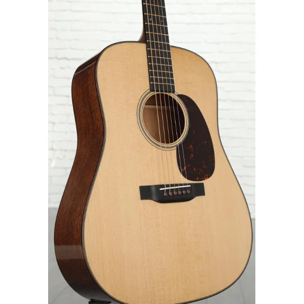 D-18 Modern Deluxe - natural