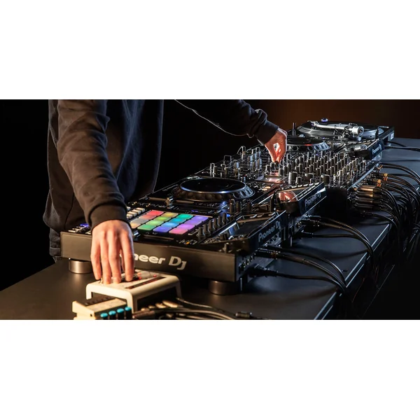 DJM-V10