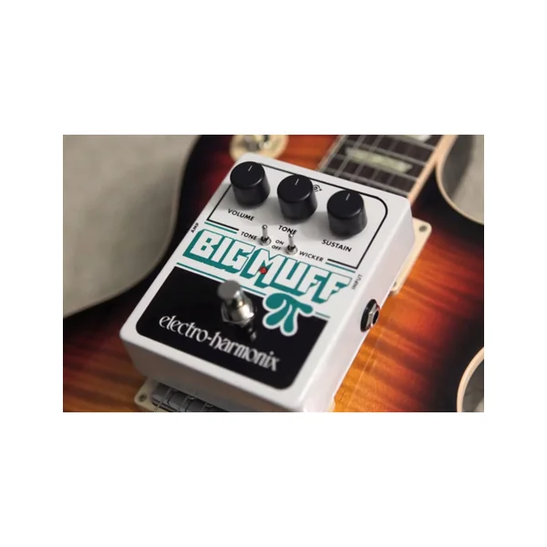 Electro Harmonix Big Muff Pi Tone Wicker