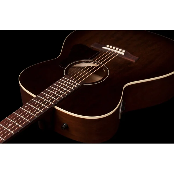 Legacy Concert Hall - bourbon burst