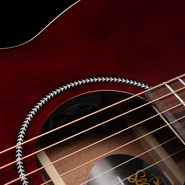 M6 CH EQ Ltd - ruby red gloss top