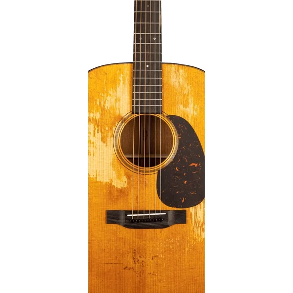 Martin D-18 StreetLegend + étui