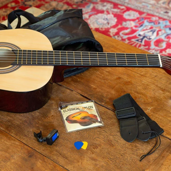 Max SoloArt - Guitare Acoustique Classique Pack Débutant - Couleur Érable