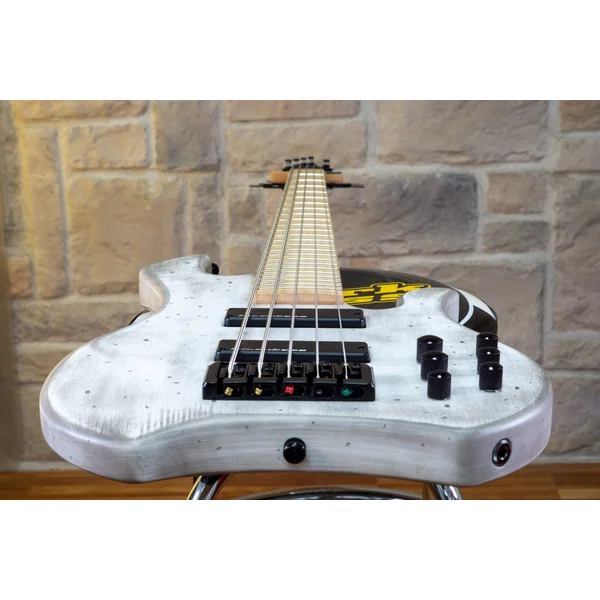 MB Kimandu F1 BK MP 5-String - old white