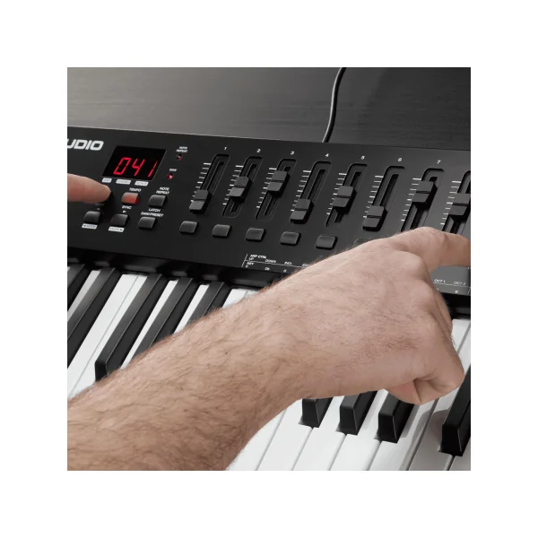 OXYGEN49V M-Audio – Clavier maitre midi 49 notes 8 pads