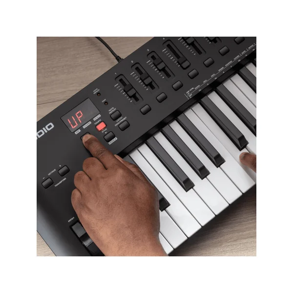 OXYGEN49V M-Audio – Clavier maitre midi 49 notes 8 pads