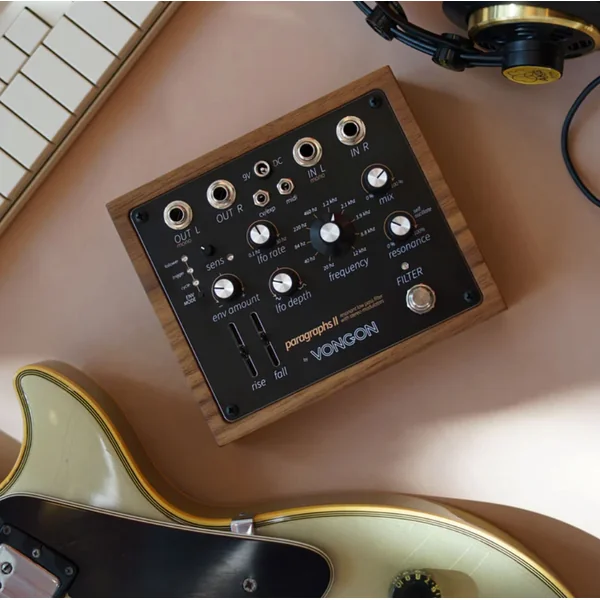 Paragraphs Stereo Resonant Lowpass Filter