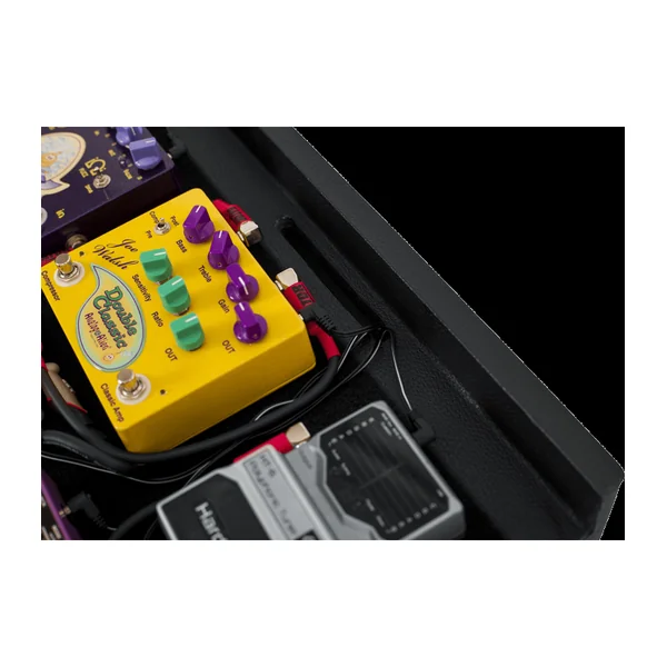 Pedalboard GATOR GPT-PRO-PWR-CE - en bois + alimentation