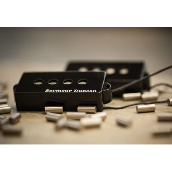SPB-2 Hot P-Bass - black