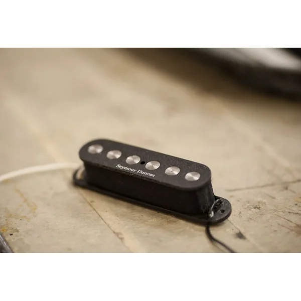 SSL-4 Quarter Pound Strat - black