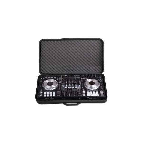 UDG U 8304-BL Housse semi rigide de la série CREATOR 2XL Black MK2 conçue pour transporter des contrôleurs DJ 91 x 48 x 9cm
