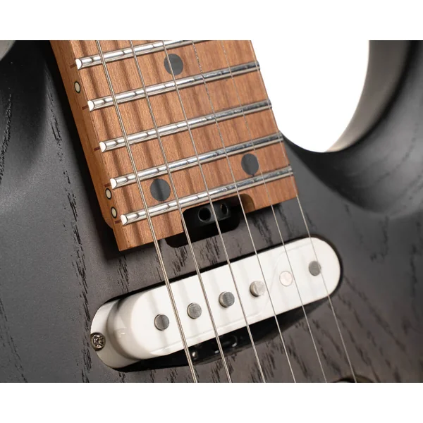 X700 Triality - open pore black burst