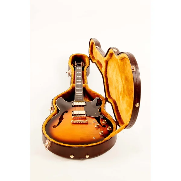 Yamaha SA2200BS brown sunburst + étui